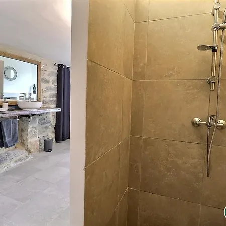 Le Des Monedes Holiday home Saint-Andre-de-Cruzieres